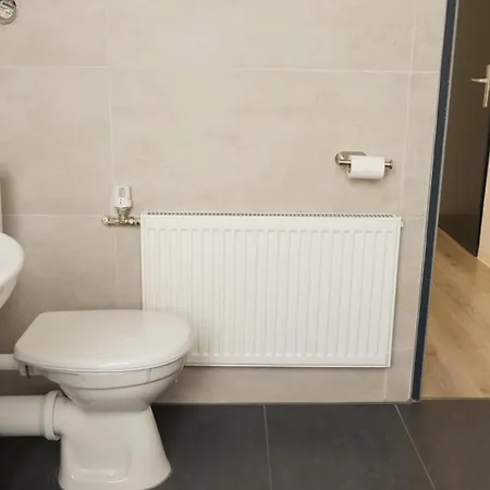 Apartment 2 Zimmer In *